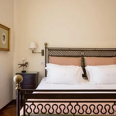 Konukevi Palazzo Marziale 4*