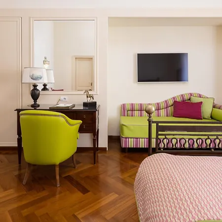 Palazzo Marziale بيت ضيافة 4*