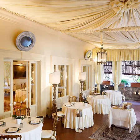 Konukevi Palazzo Marziale 4*