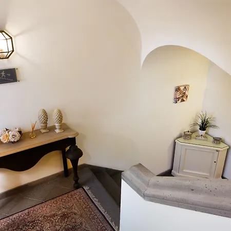 Palazzo Marziale 4* سورينتو